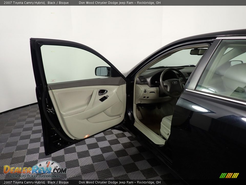 2007 Toyota Camry Hybrid Black / Bisque Photo #31