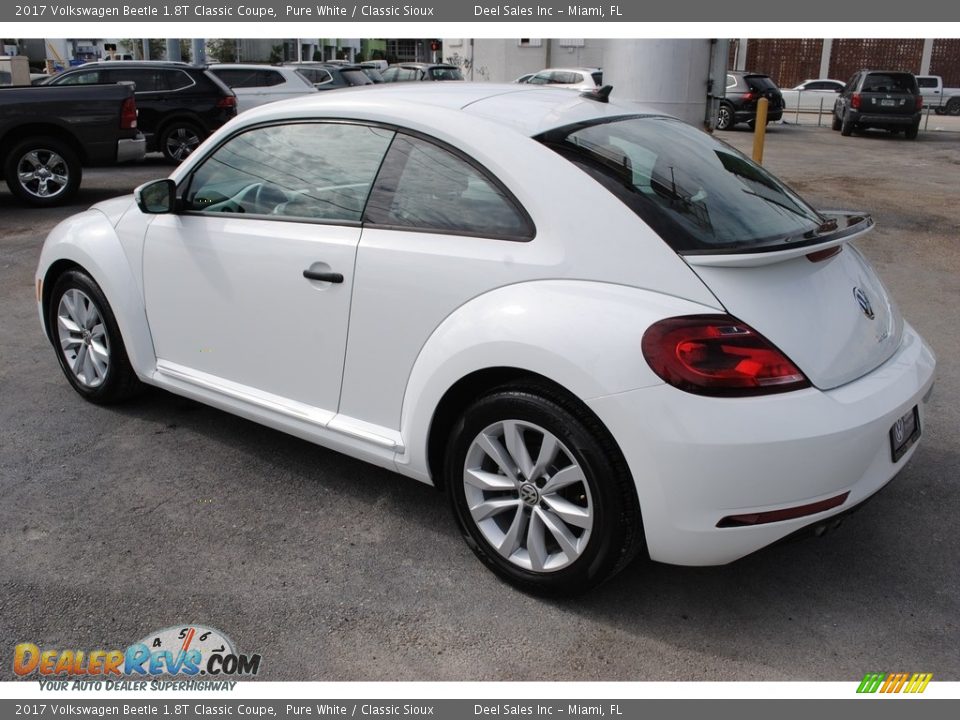 2017 Volkswagen Beetle 1.8T Classic Coupe Pure White / Classic Sioux Photo #6