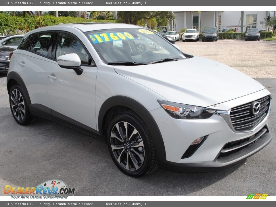 Front 3/4 View of 2019 Mazda CX-3 Touring Photo #2