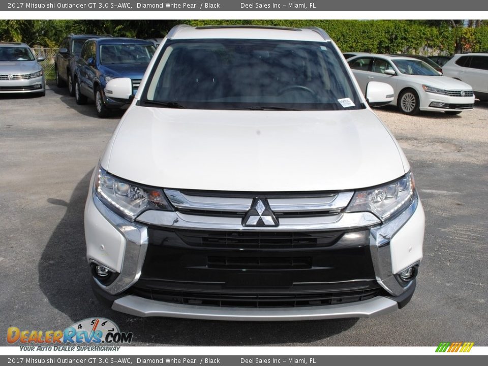 Diamond White Pearl 2017 Mitsubishi Outlander GT 3.0 S-AWC Photo #3