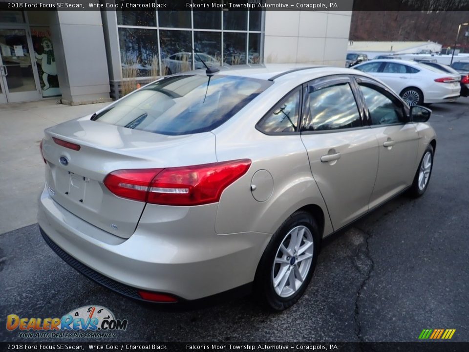 2018 Ford Focus SE Sedan White Gold / Charcoal Black Photo #2