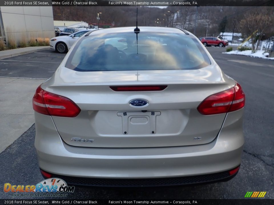 2018 Ford Focus SE Sedan White Gold / Charcoal Black Photo #3