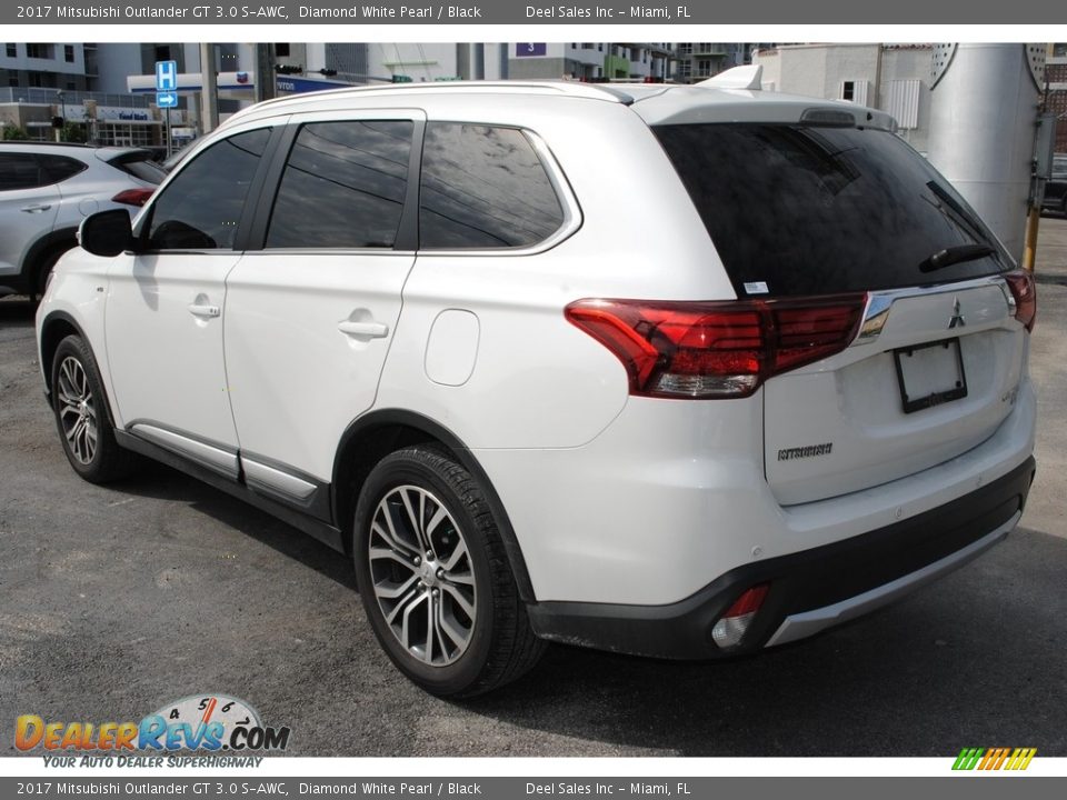 Diamond White Pearl 2017 Mitsubishi Outlander GT 3.0 S-AWC Photo #6