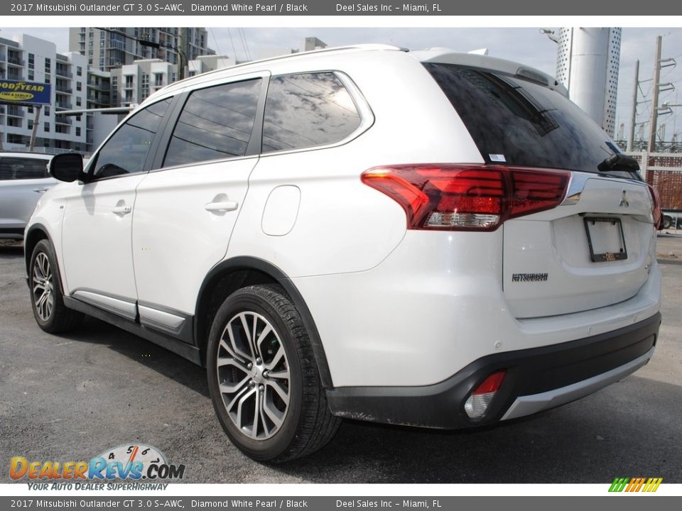 Diamond White Pearl 2017 Mitsubishi Outlander GT 3.0 S-AWC Photo #7