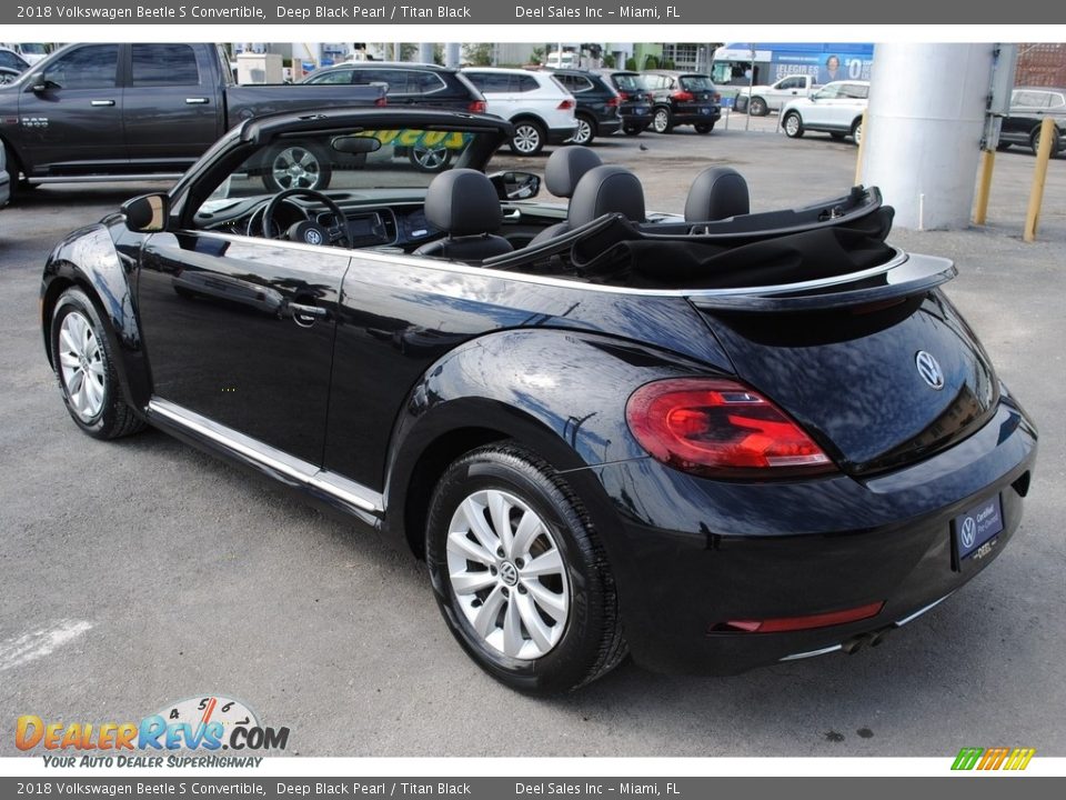 2018 Volkswagen Beetle S Convertible Deep Black Pearl / Titan Black Photo #6