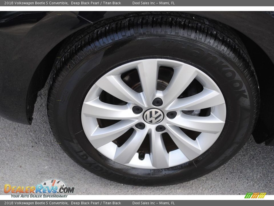 2018 Volkswagen Beetle S Convertible Wheel Photo #10