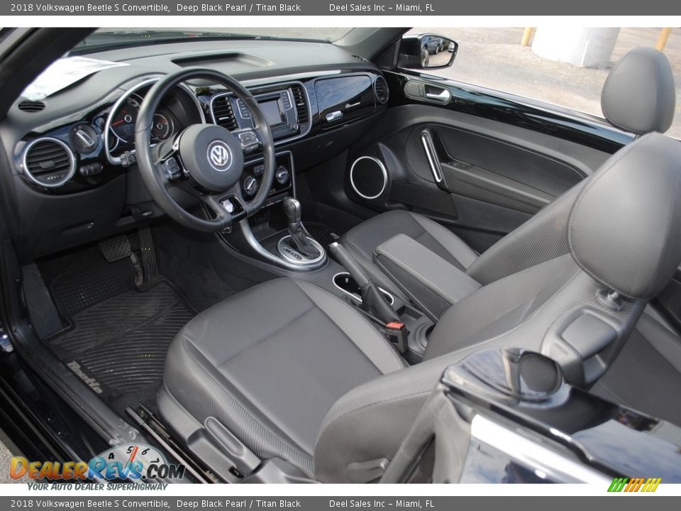Titan Black Interior - 2018 Volkswagen Beetle S Convertible Photo #12
