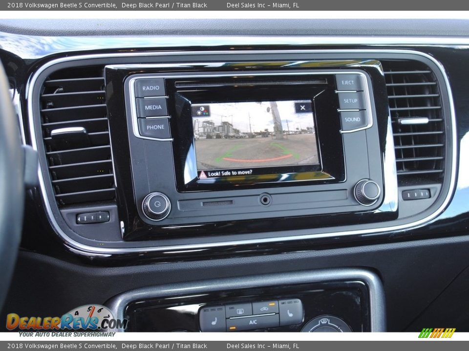 2018 Volkswagen Beetle S Convertible Deep Black Pearl / Titan Black Photo #19