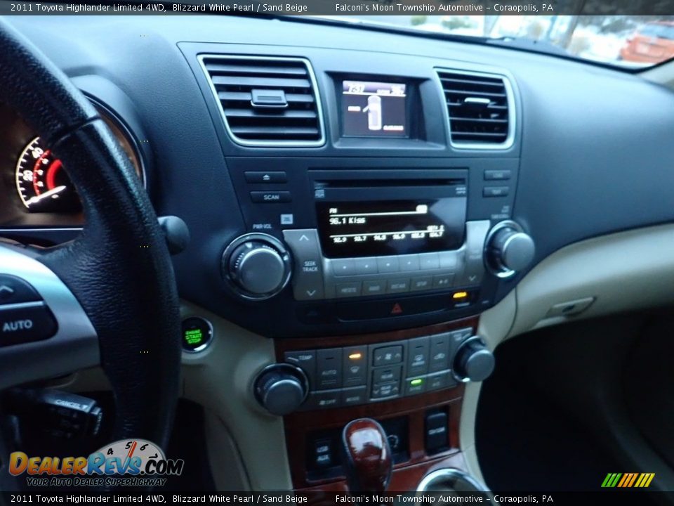 2011 Toyota Highlander Limited 4WD Blizzard White Pearl / Sand Beige Photo #23