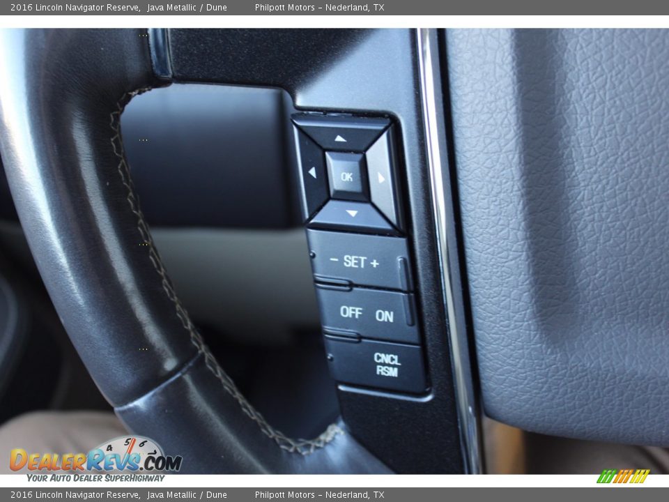 2016 Lincoln Navigator Reserve Steering Wheel Photo #11