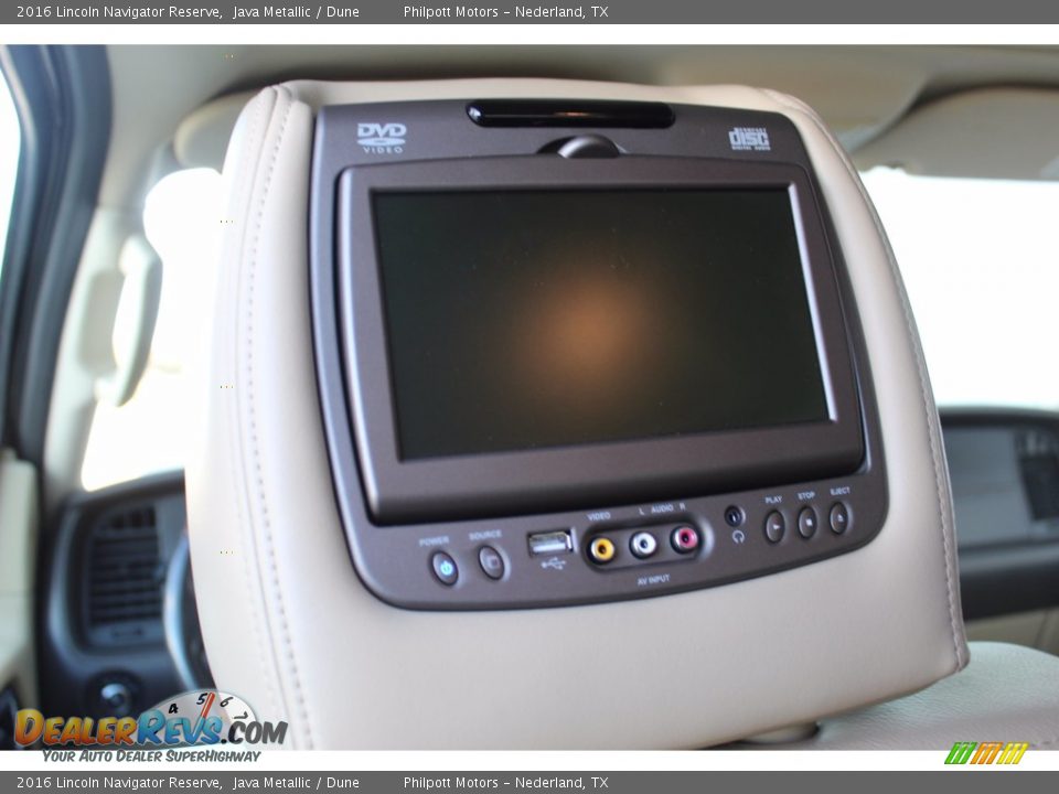 Entertainment System of 2016 Lincoln Navigator Reserve Photo #23