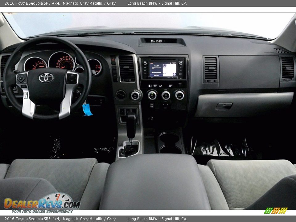 Dashboard of 2016 Toyota Sequoia SR5 4x4 Photo #15