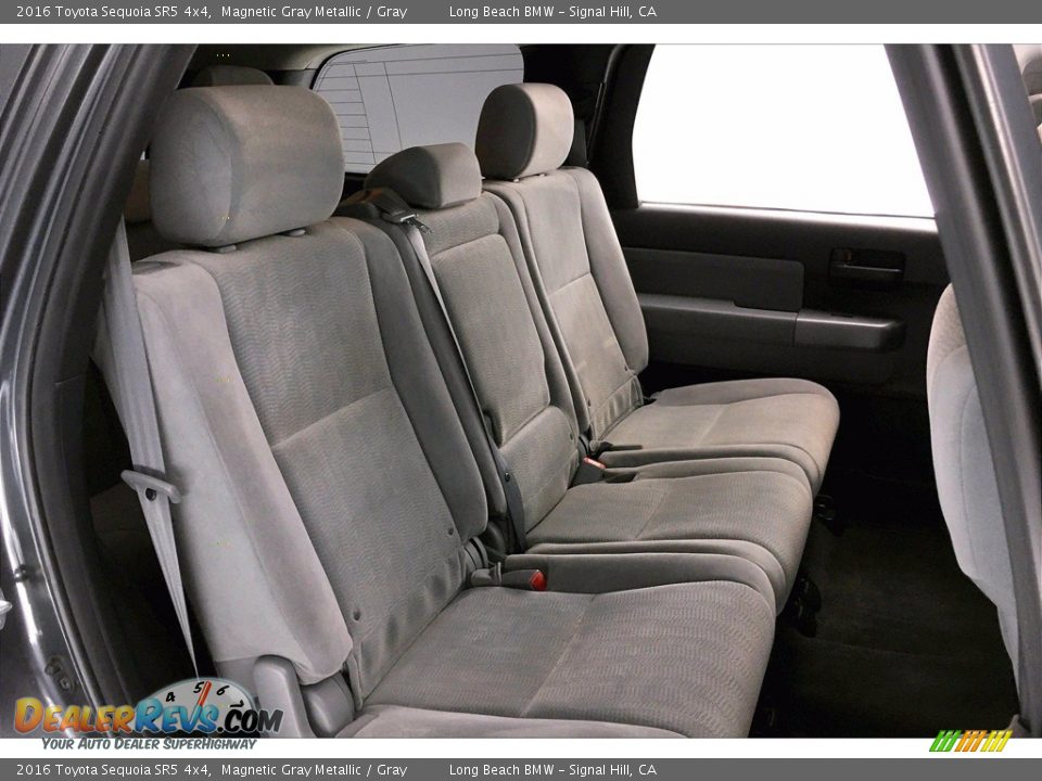Rear Seat of 2016 Toyota Sequoia SR5 4x4 Photo #29