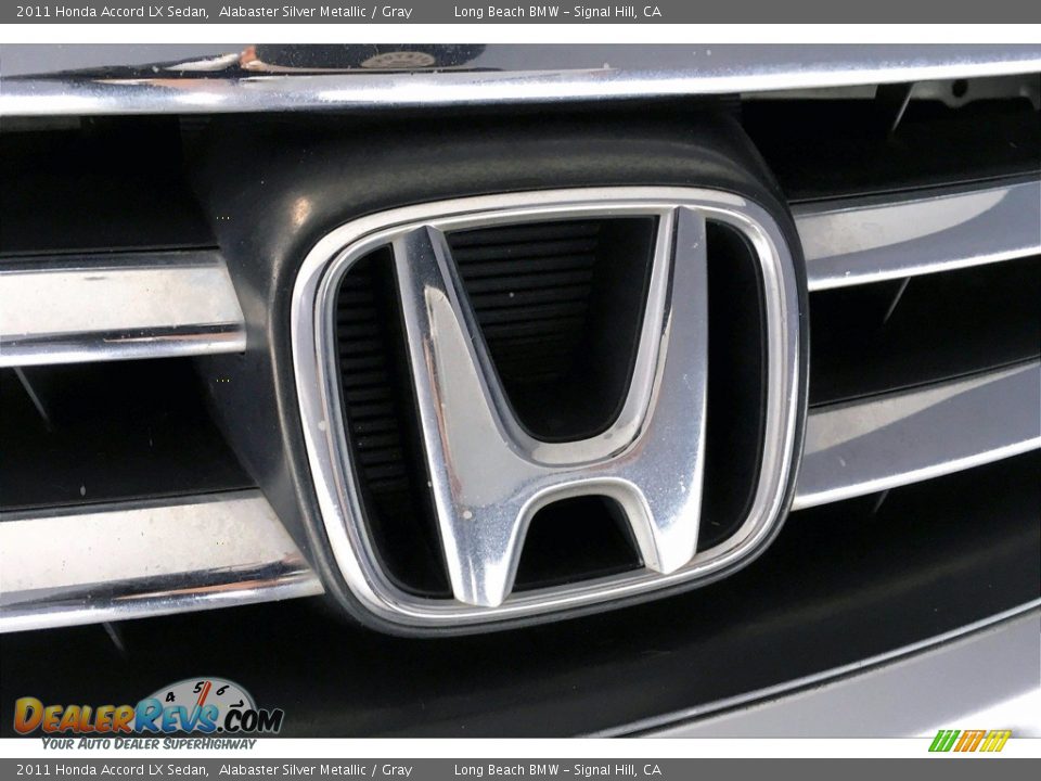 2011 Honda Accord LX Sedan Alabaster Silver Metallic / Gray Photo #32