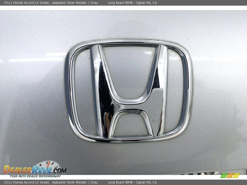 2011 Honda Accord LX Sedan Alabaster Silver Metallic / Gray Photo #33