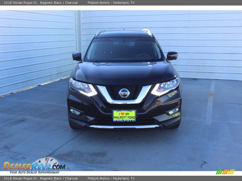 2018 Nissan Rogue SV Magnetic Black / Charcoal Photo #3