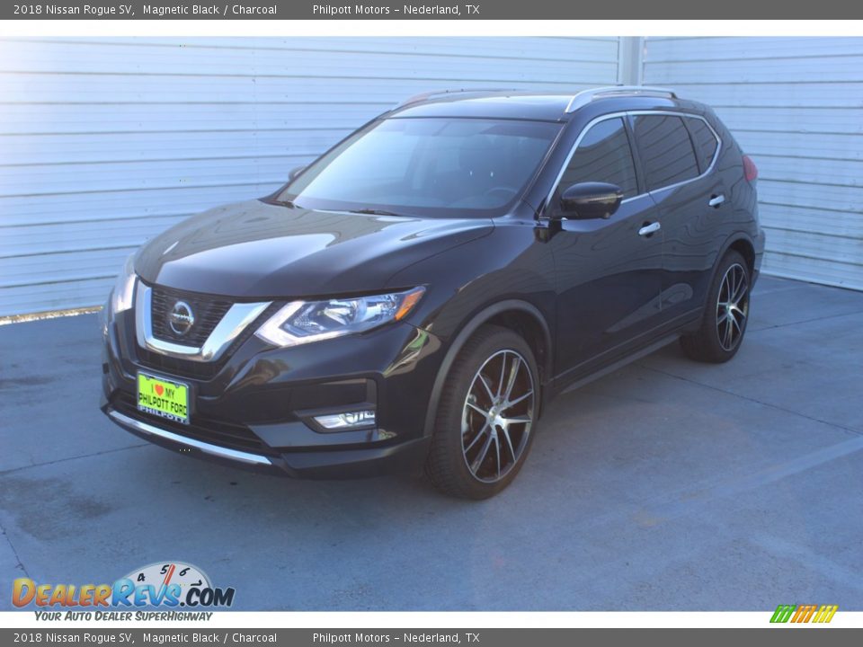 2018 Nissan Rogue SV Magnetic Black / Charcoal Photo #4