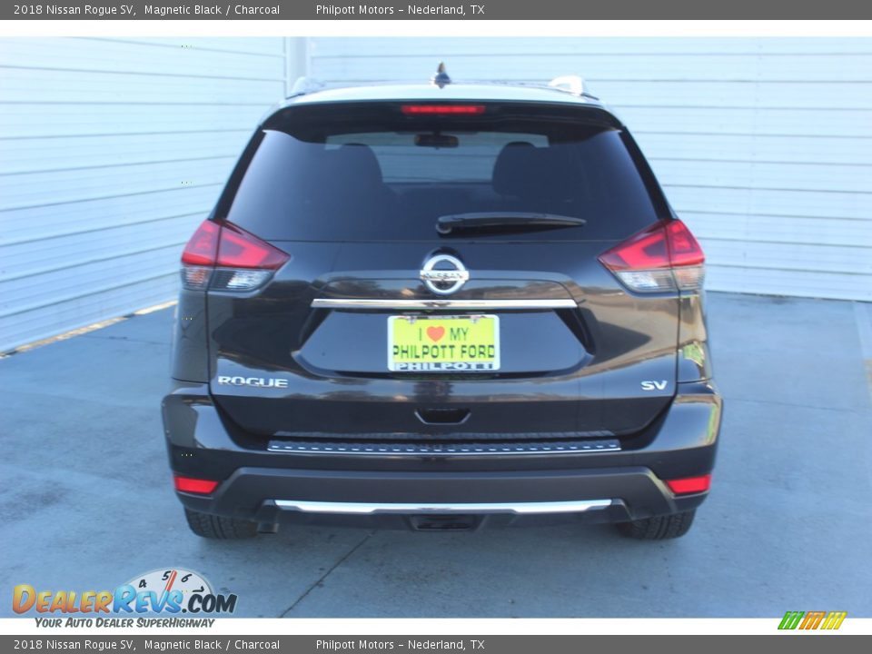2018 Nissan Rogue SV Magnetic Black / Charcoal Photo #9