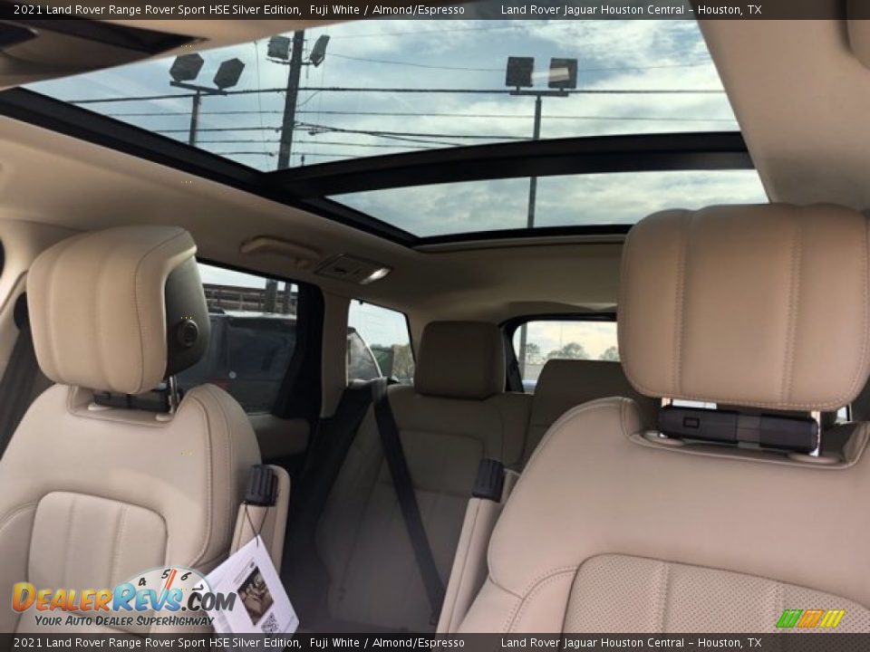 Sunroof of 2021 Land Rover Range Rover Sport HSE Silver Edition Photo #34