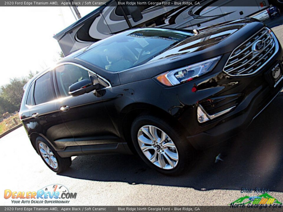 2020 Ford Edge Titanium AWD Agate Black / Soft Ceramic Photo #26