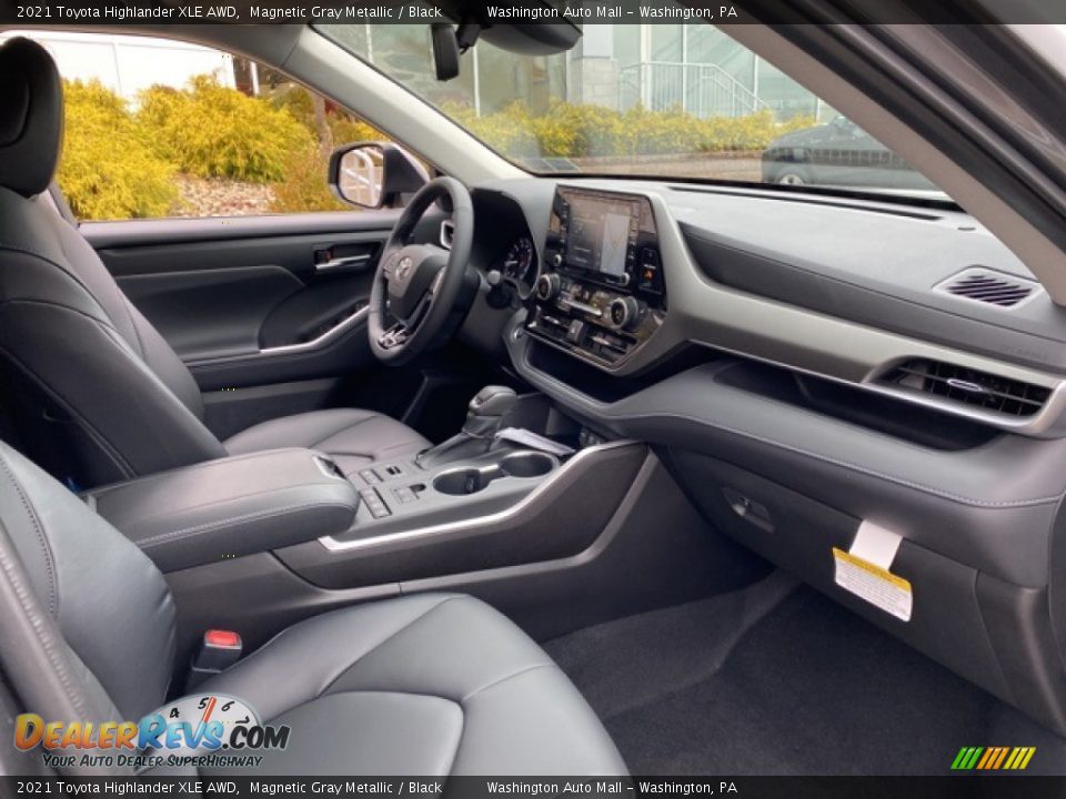 2021 Toyota Highlander XLE AWD Magnetic Gray Metallic / Black Photo #11