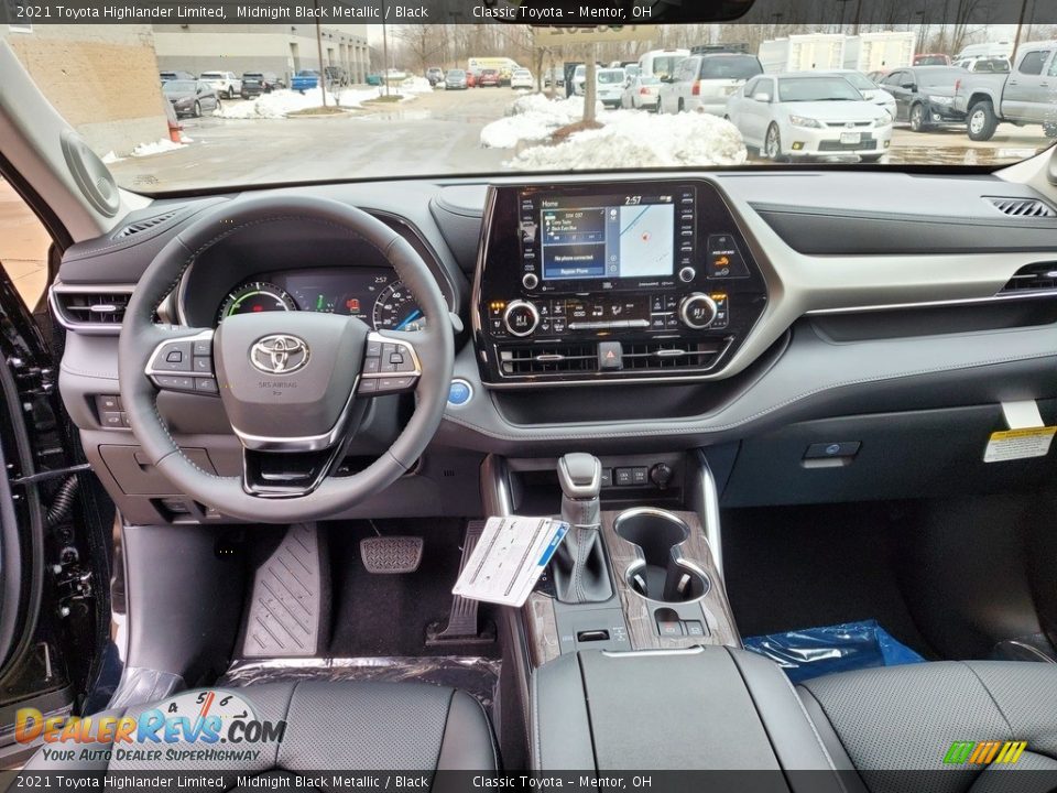 Dashboard of 2021 Toyota Highlander Limited Photo #4