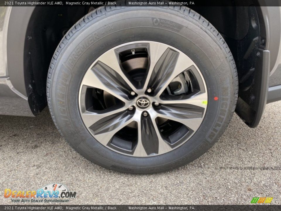 2021 Toyota Highlander XLE AWD Magnetic Gray Metallic / Black Photo #36