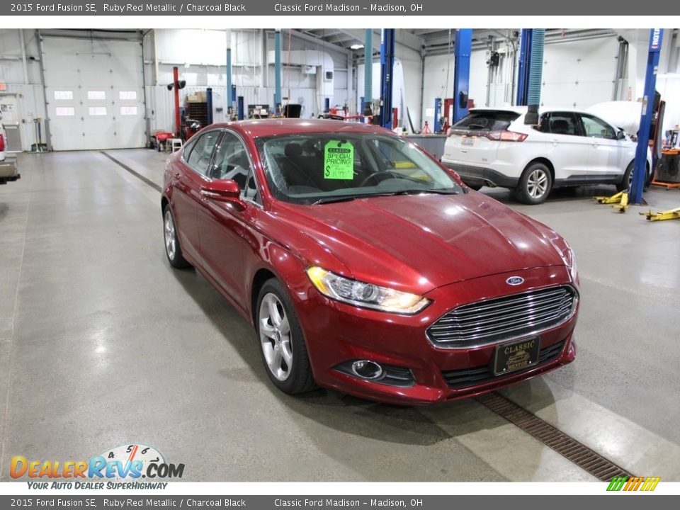 2015 Ford Fusion SE Ruby Red Metallic / Charcoal Black Photo #3