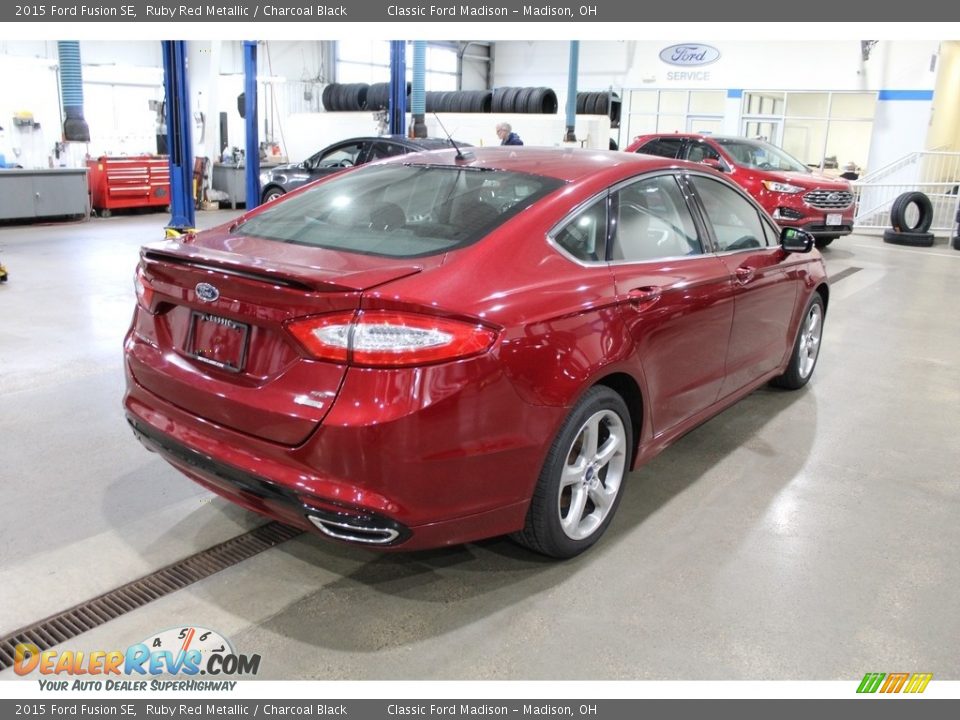 2015 Ford Fusion SE Ruby Red Metallic / Charcoal Black Photo #5