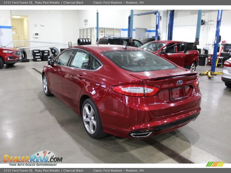 2015 Ford Fusion SE Ruby Red Metallic / Charcoal Black Photo #7