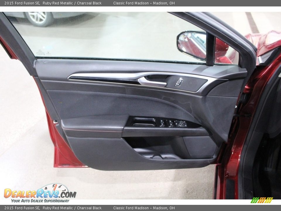 2015 Ford Fusion SE Ruby Red Metallic / Charcoal Black Photo #12