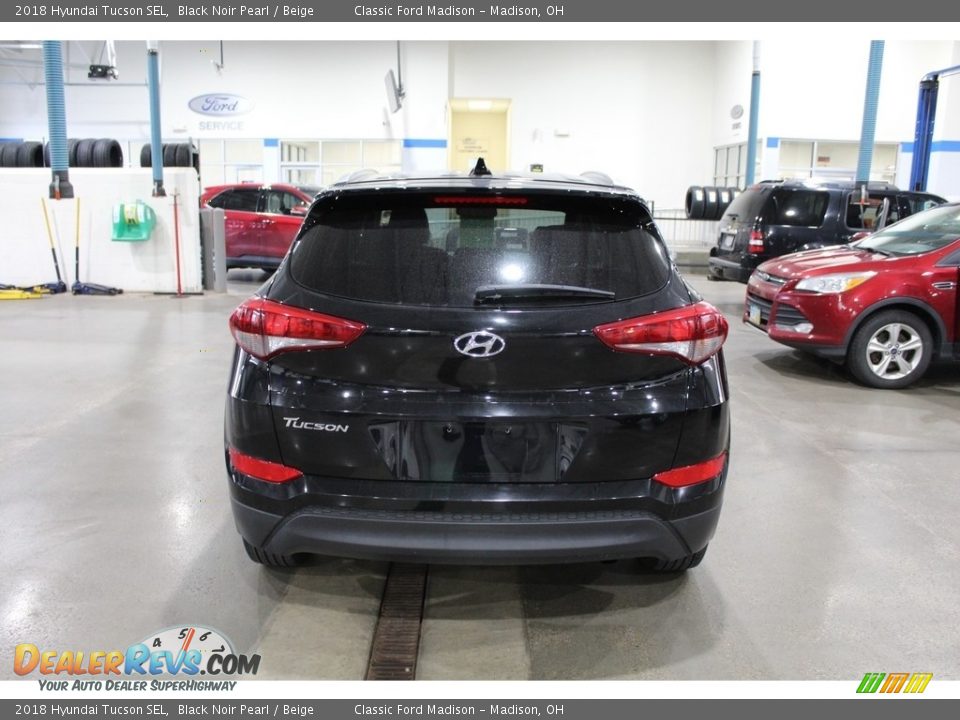 2018 Hyundai Tucson SEL Black Noir Pearl / Beige Photo #6