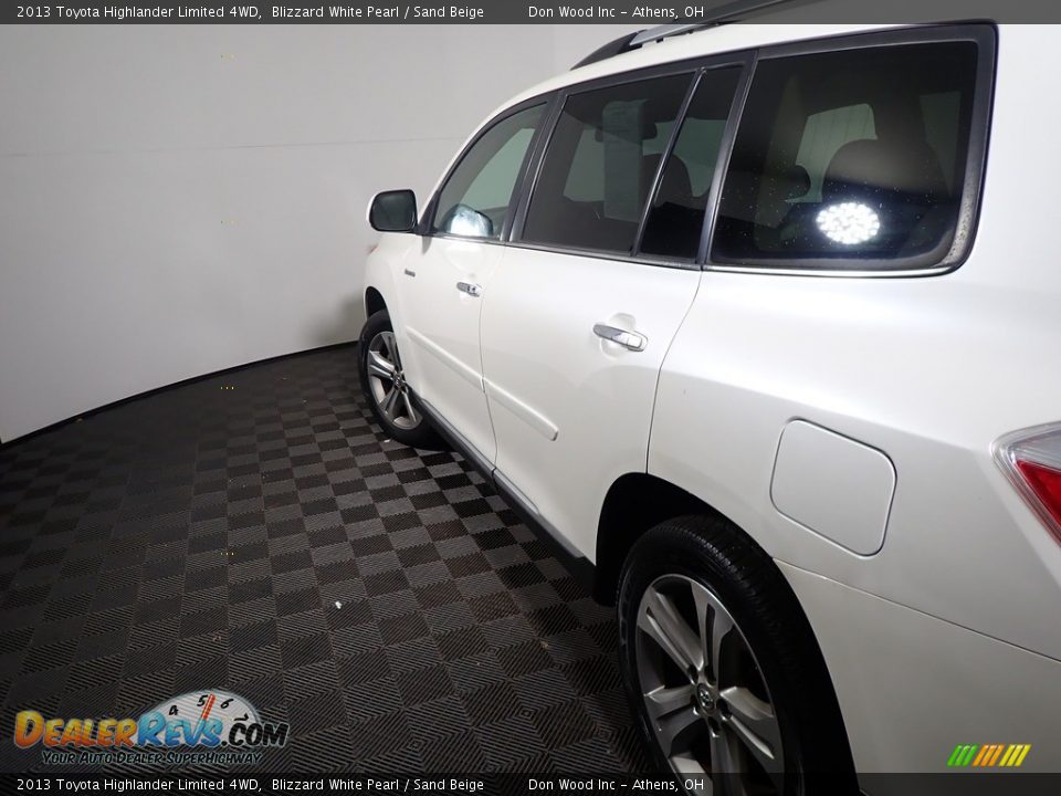 2013 Toyota Highlander Limited 4WD Blizzard White Pearl / Sand Beige Photo #18