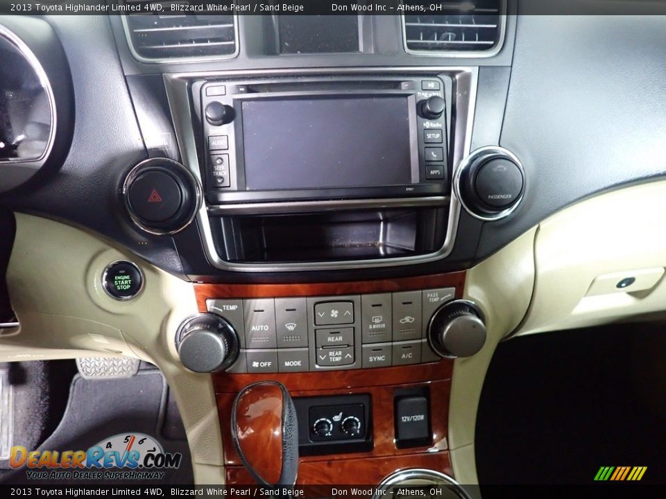 2013 Toyota Highlander Limited 4WD Blizzard White Pearl / Sand Beige Photo #31