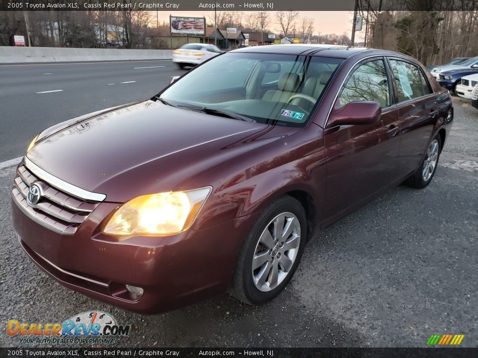 2005 Toyota Avalon XLS Cassis Red Pearl / Graphite Gray Photo #3