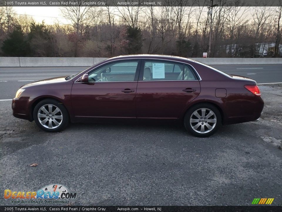 2005 Toyota Avalon XLS Cassis Red Pearl / Graphite Gray Photo #4