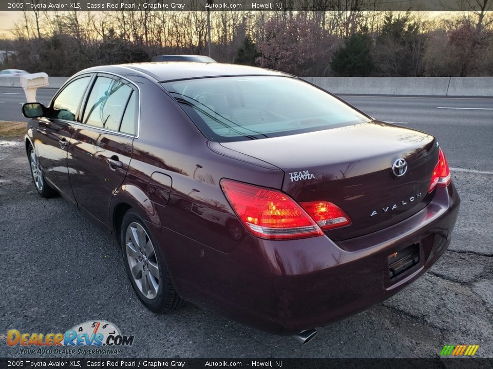 2005 Toyota Avalon XLS Cassis Red Pearl / Graphite Gray Photo #5