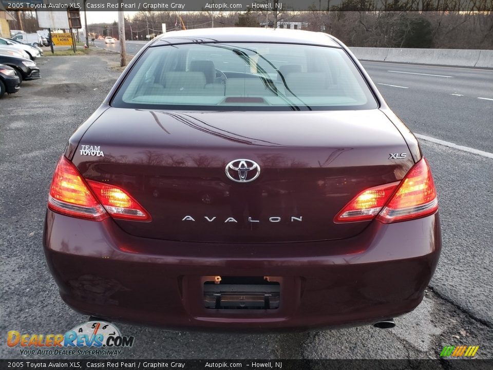 2005 Toyota Avalon XLS Cassis Red Pearl / Graphite Gray Photo #6