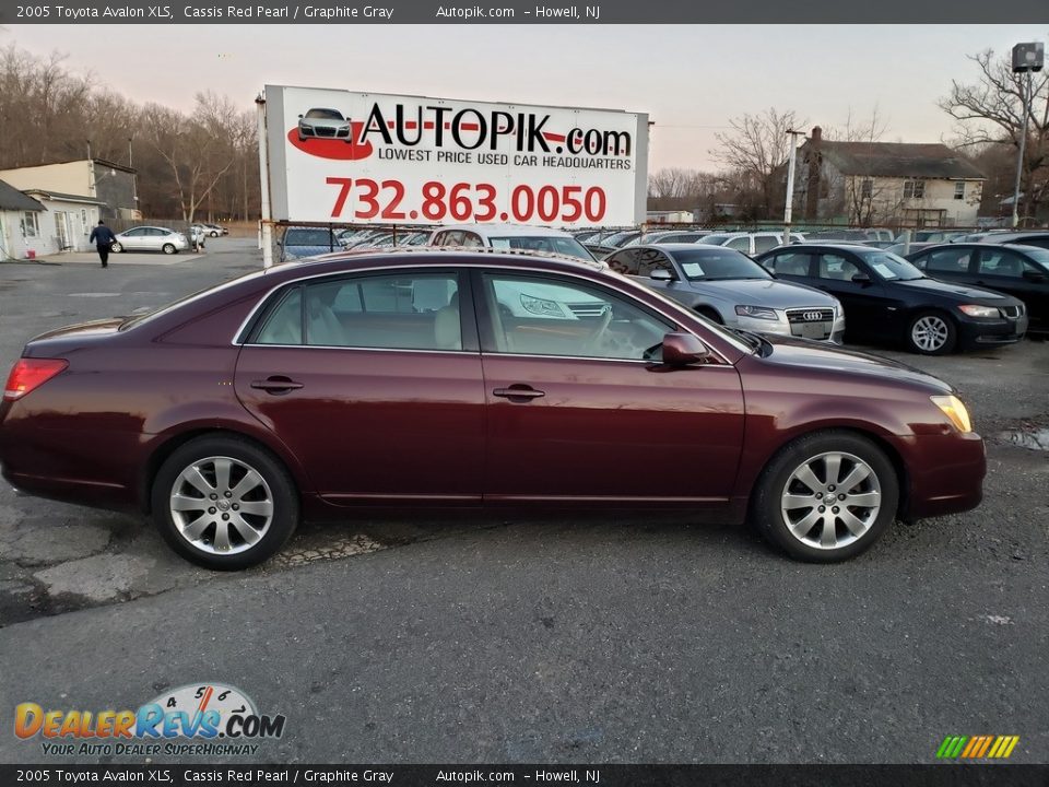 2005 Toyota Avalon XLS Cassis Red Pearl / Graphite Gray Photo #8