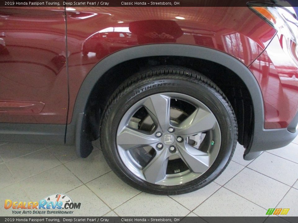 2019 Honda Passport Touring Deep Scarlet Pearl / Gray Photo #5
