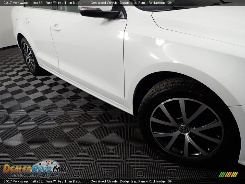 2017 Volkswagen Jetta SE Pure White / Titan Black Photo #5