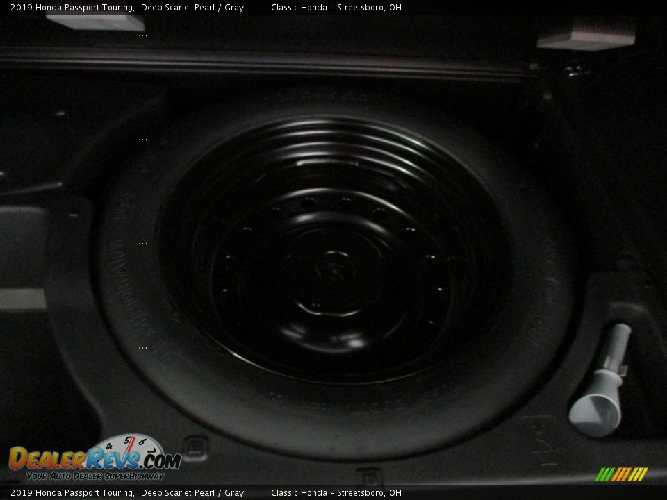 2019 Honda Passport Touring Deep Scarlet Pearl / Gray Photo #15