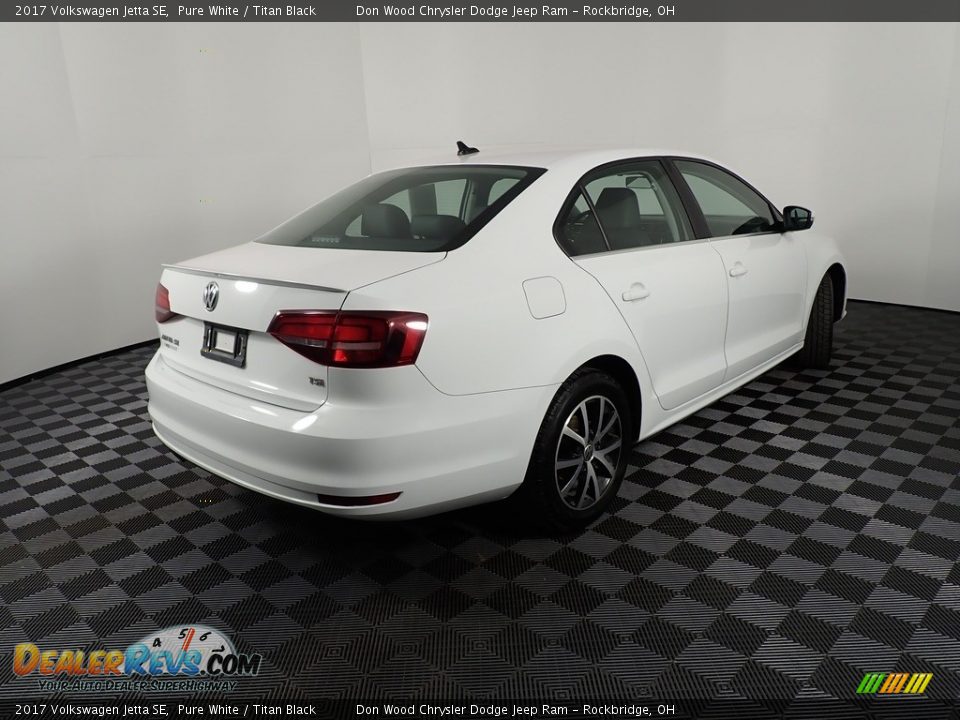 2017 Volkswagen Jetta SE Pure White / Titan Black Photo #16