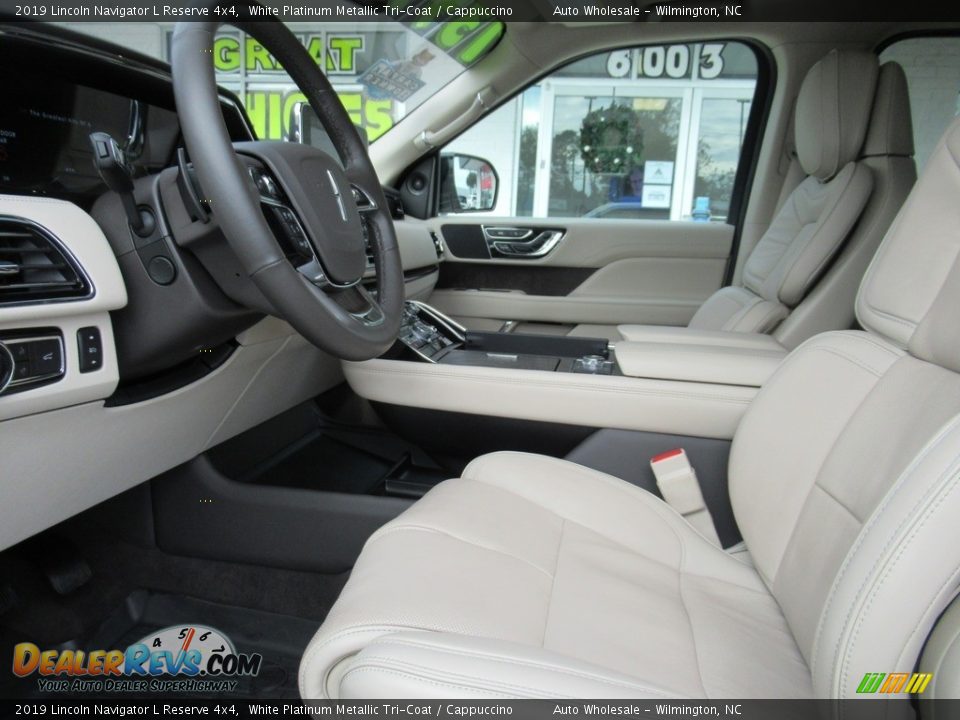 Front Seat of 2019 Lincoln Navigator L Reserve 4x4 Photo #9