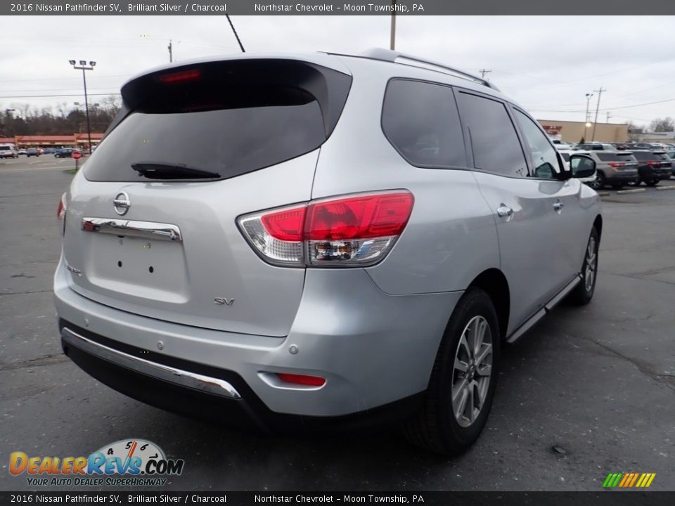 2016 Nissan Pathfinder SV Brilliant Silver / Charcoal Photo #8