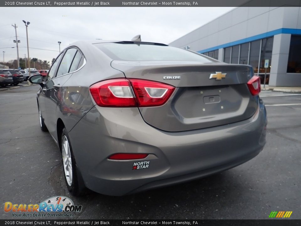 2018 Chevrolet Cruze LT Pepperdust Metallic / Jet Black Photo #5