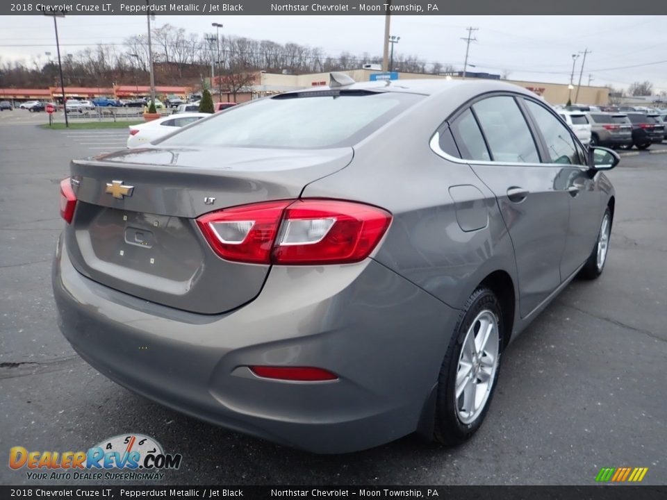 2018 Chevrolet Cruze LT Pepperdust Metallic / Jet Black Photo #8