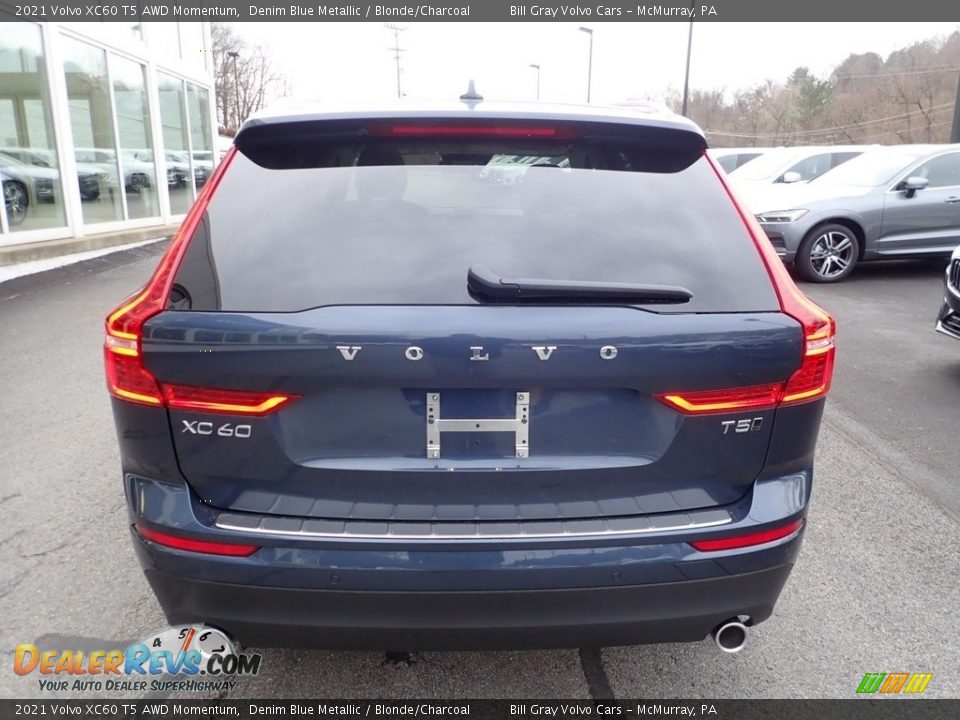2021 Volvo XC60 T5 AWD Momentum Denim Blue Metallic / Blonde/Charcoal Photo #3