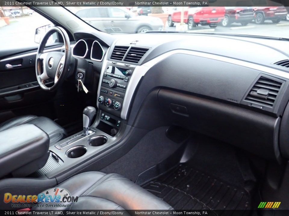2011 Chevrolet Traverse LT AWD Silver Ice Metallic / Ebony/Ebony Photo #16