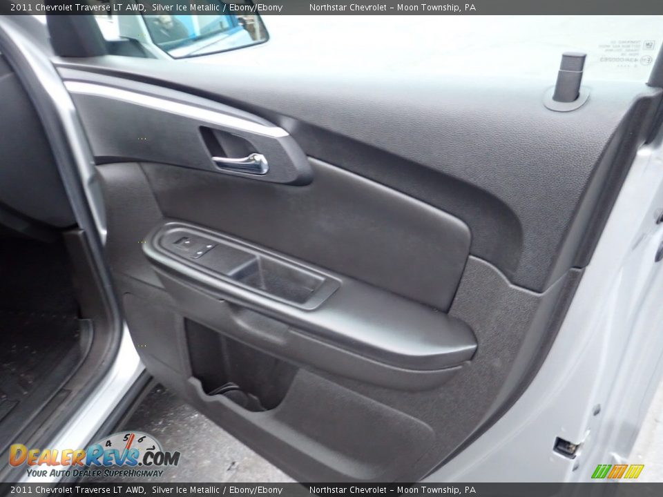 2011 Chevrolet Traverse LT AWD Silver Ice Metallic / Ebony/Ebony Photo #17